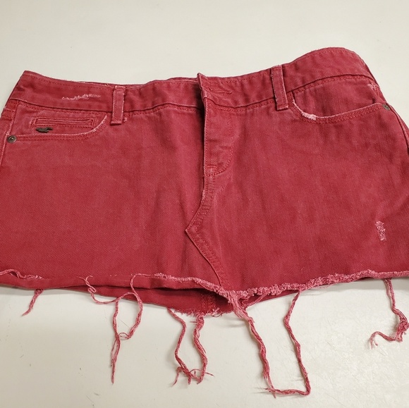 Hollister vintage Y2K Burgundy Mini  Distressed Skirt Low Rise - Picture 3 of 7